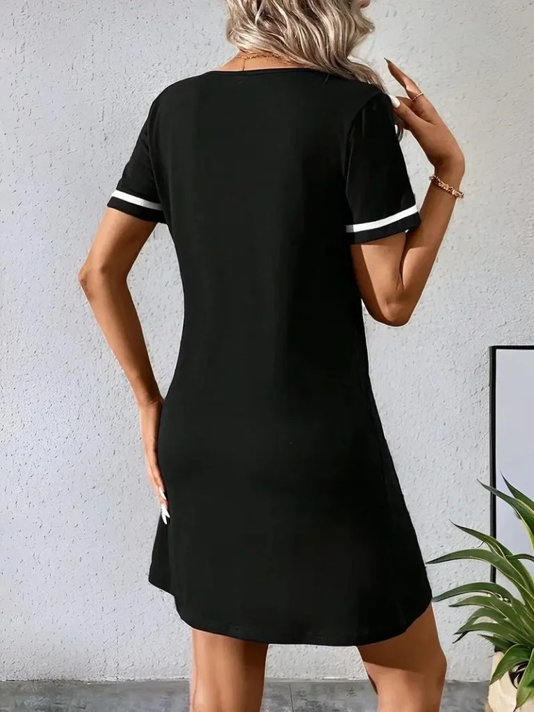 Kadın Kısa Kollu V çizgili Yakalı Kısa Viskon Elbise görsel 2