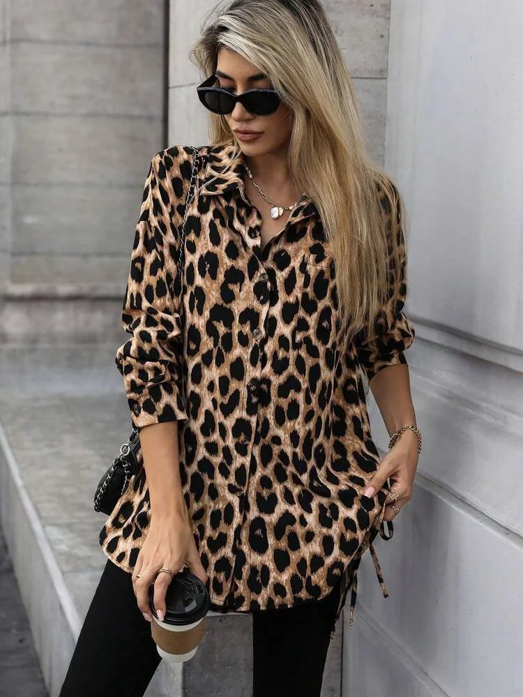 Kadın Uzun Kollu Yakalı önden Düğmeli Yandan Bağcıklı Leopar Desenli Modal Bluz görsel 3
