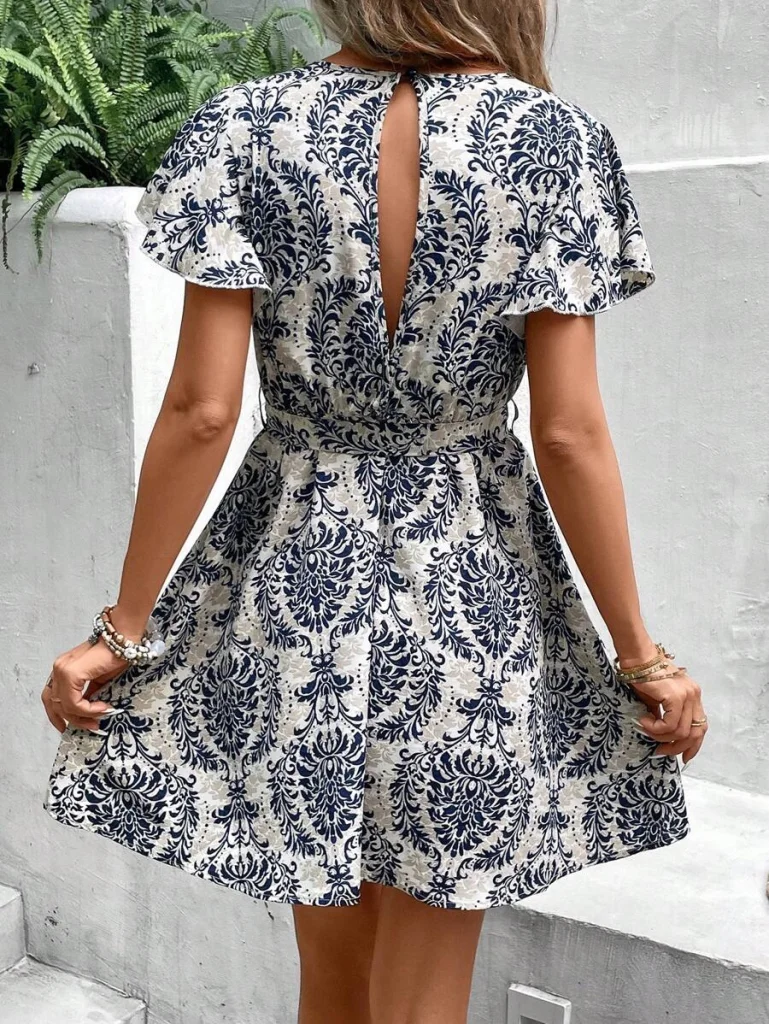 Kadın Kısa Kollu V Yakalı Beli Kuşaklı Desenli Sofya Elbise görsel 3