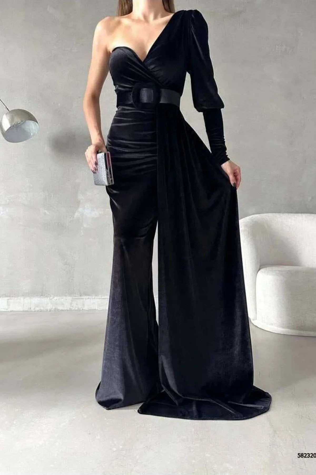Kadın Kadife Kumaş Tek Omuz Kemerli Maxi Abiye Elbise