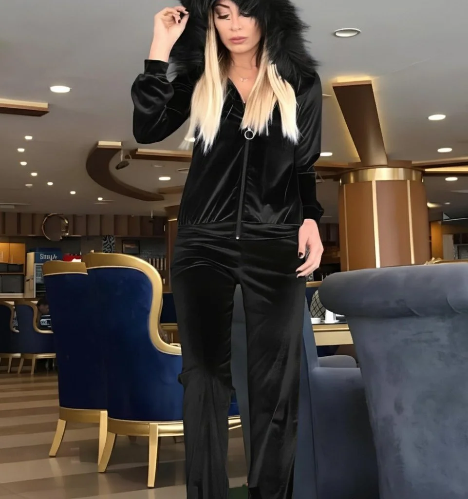 Kadın Uzun Kollu önden Fermuarlı Kapşon Tüy Detaylı Kadife Bluz Ve Pantolon Ikili Takım görsel 2