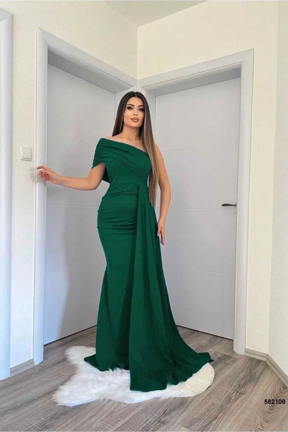 Kadın Tek Omuz Kuyruklu Balık Kesim Abiye Elbise