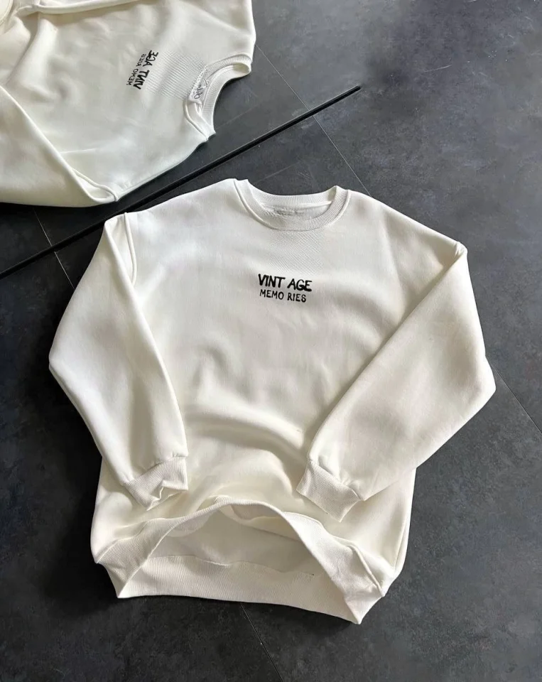 Bisiklet Yaka Üç İplik Baskılı Oversize SweatShirt - Beyaz görsel 2