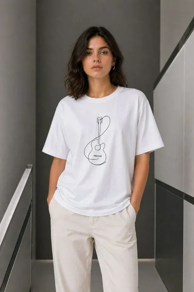 Minimal Gitar Baskılı Tişört T-Shirt Yazlık Kısa Kol Bisiklet Yaka T-Shirt - Beyaz görsel 2