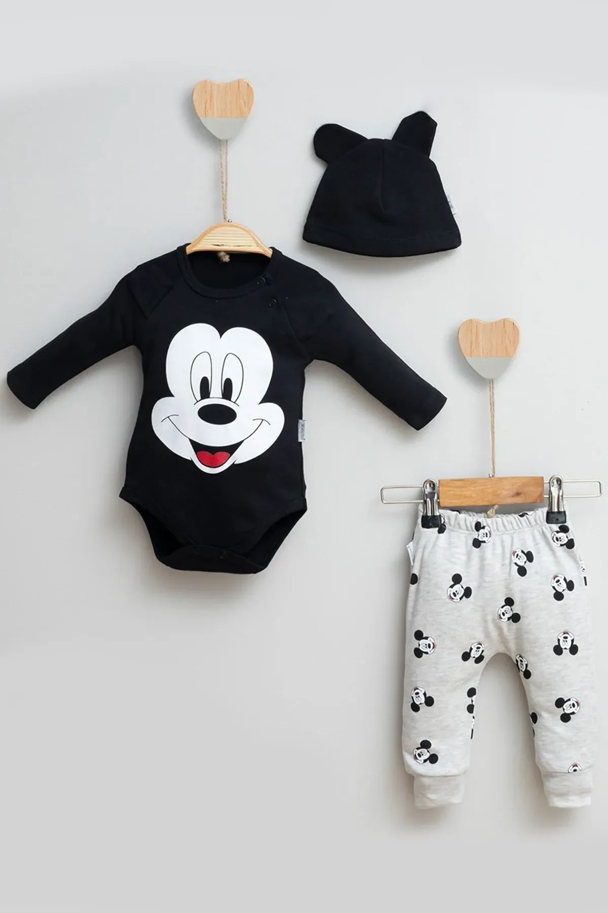 Mickey Desenli Şapkalı 3'lü Erkek Bebek Takımı görsel 2