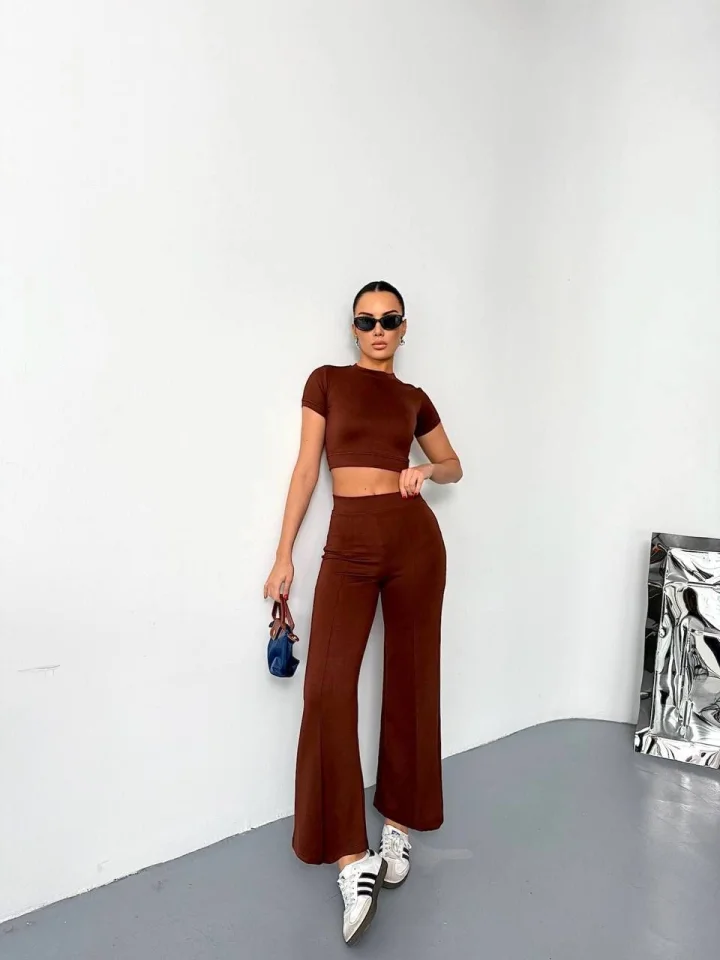 Osy Modal Yumuşak Dokulu Kumaş Kısa Kollu Crop Alt Ispanyol Paça Pantalon Ikili Takım - Kahverengi