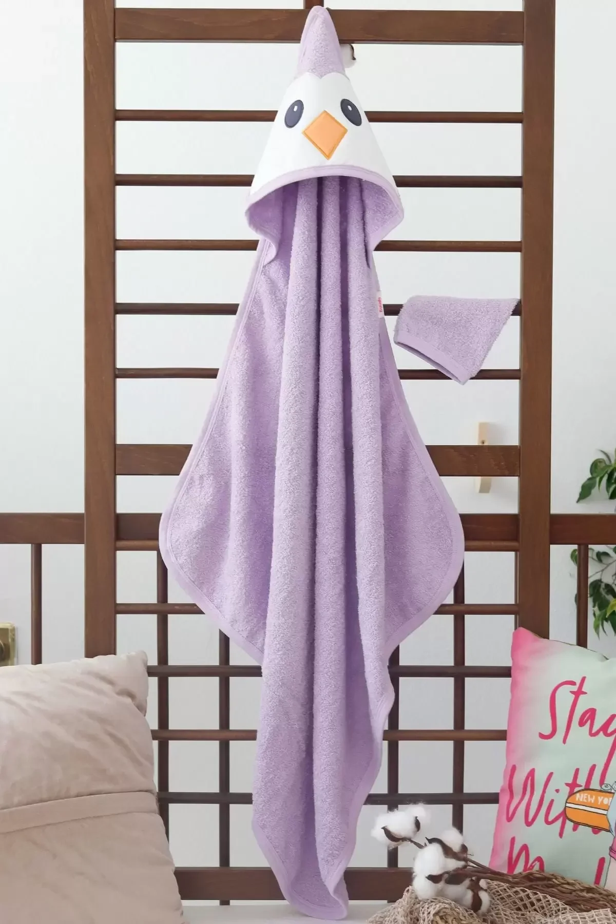 Penguen Nakışlı Unisex Şapka Ve Keseli Bebek Banyo Havlusu