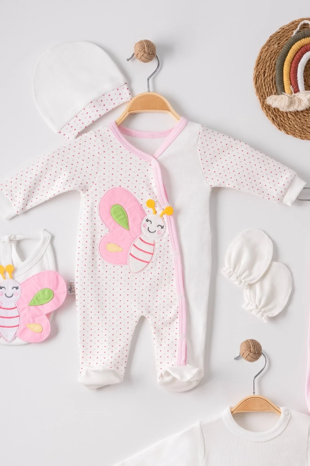 Kelebek Nakışlı Tulumlu % 100 Pamuk Kız Bebek 5'li Set görsel 2