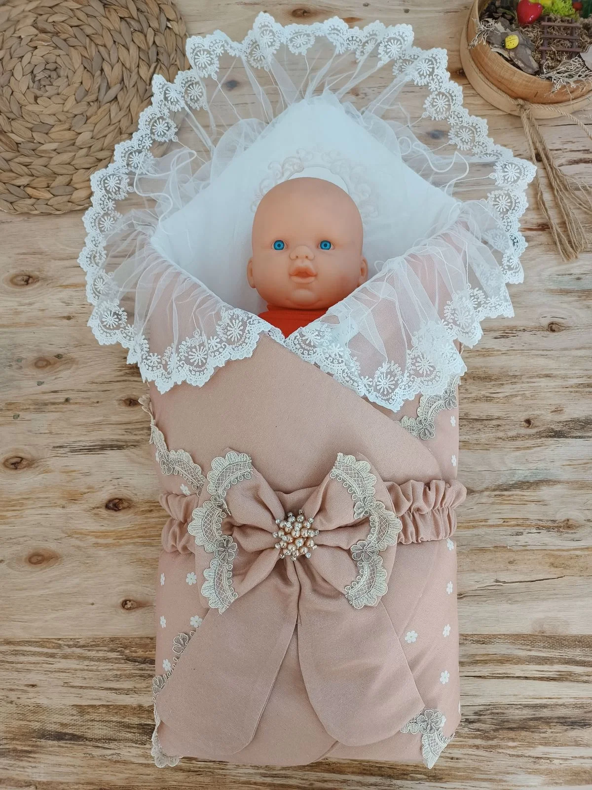 Yenidoğan Pamuk Papatya Desenli Trilüks Unisex Kundak Bebek Battaniyesi Kahverengi görsel 2