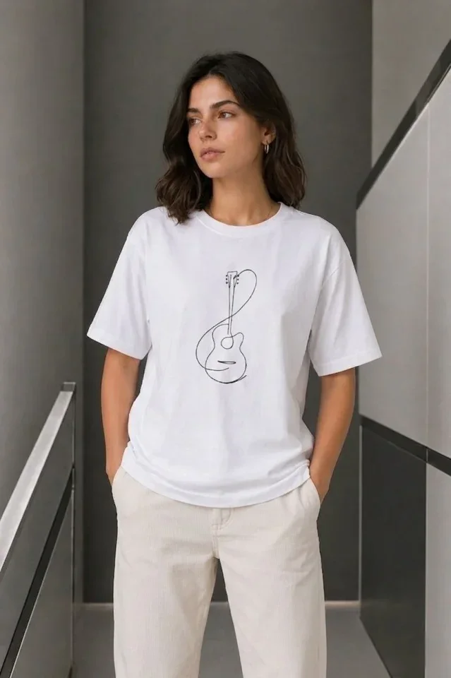 Minimal Gitar Baskılı Tişört T-Shirt Yazlık Kısa Kol Bisiklet Yaka T-Shirt - Beyaz görsel 3
