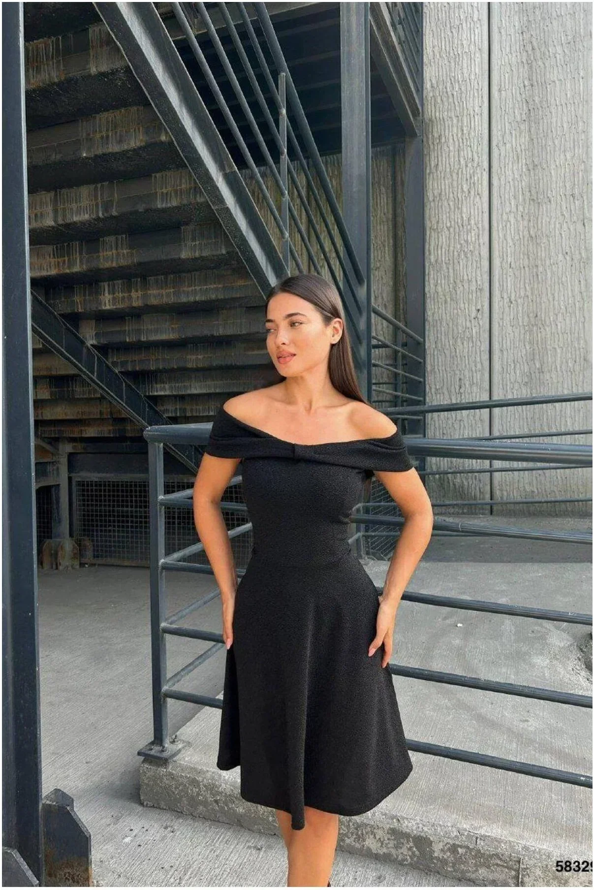 Kadın Minimal Madonna Yaka Şık Abiye Elbise görsel 4
