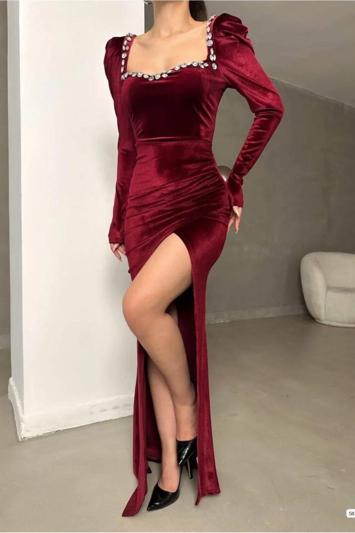 Kadın Kare Yaka Taş Detaylı Uzun Kollu Abiye Elbise
