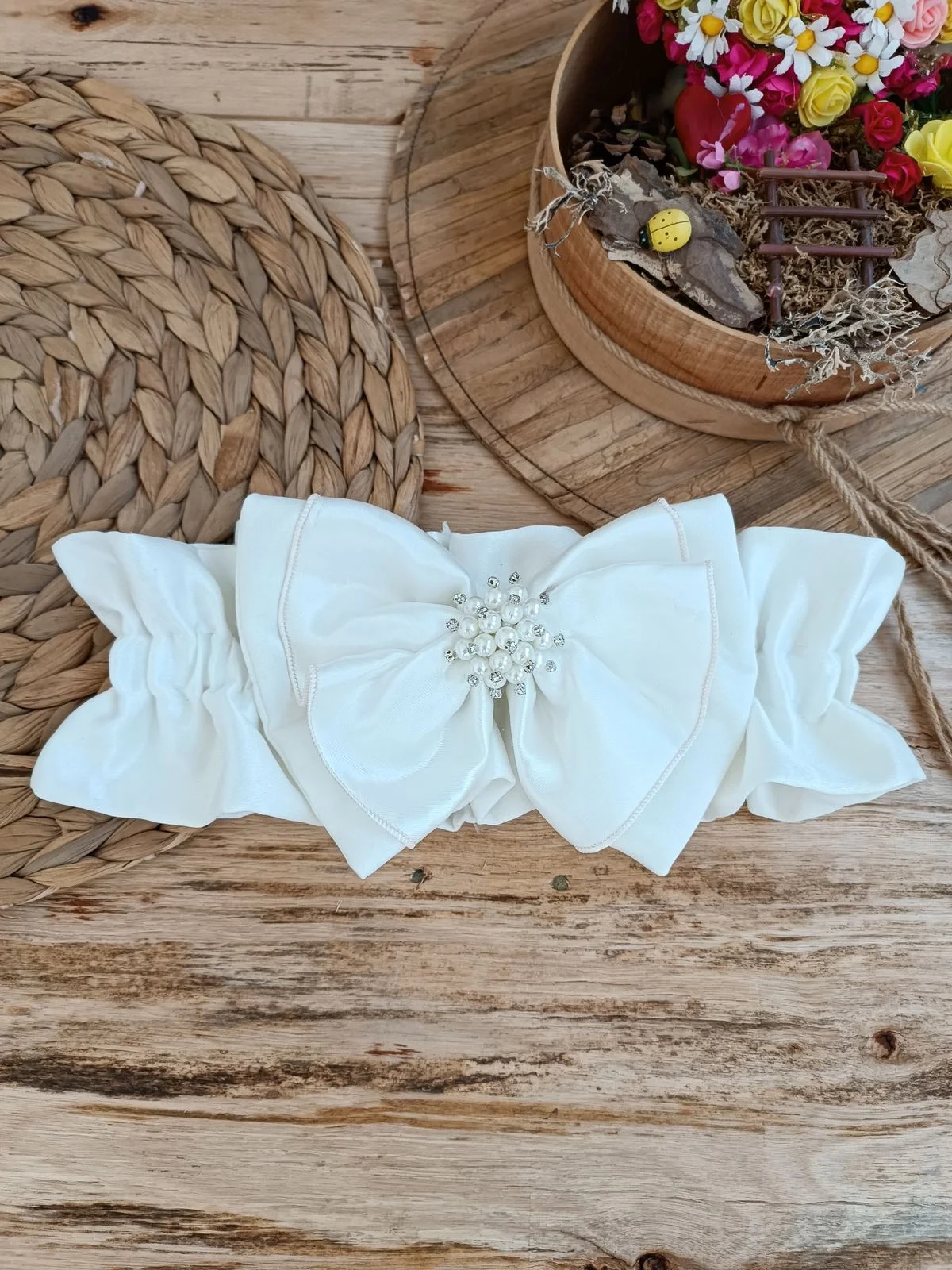 Yenidoğan Wool Yün Kumaş Taç Nakışlı Güpür Duvaklı Fiyonk Prizma Taş Unisex Kundak Bebek Battaniyesi Bej görsel 8